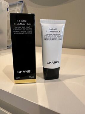 CHANEL La Base Illuminatrice Primer